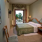 Hotel Sayonara